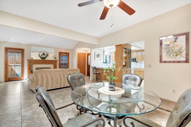 917 Valley Way, Madera, CA 93637