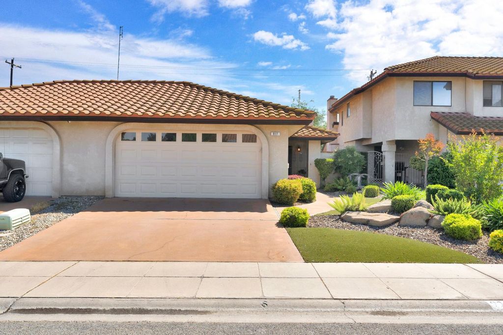 917 Valley Way, Madera, CA 93637