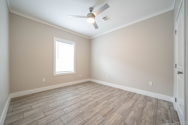 1420 Burleson, San Antonio, TX 78202