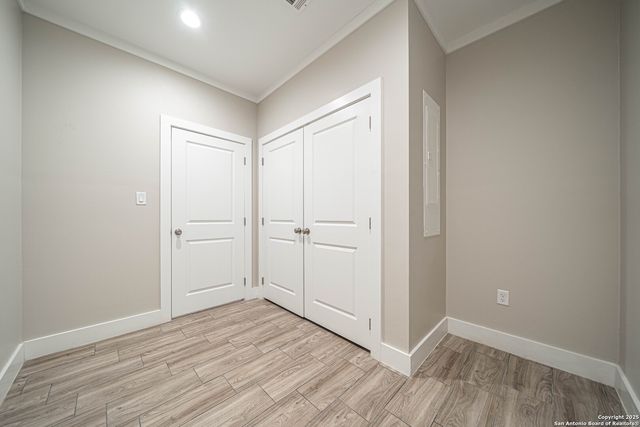 1420 Burleson, San Antonio, TX 78202