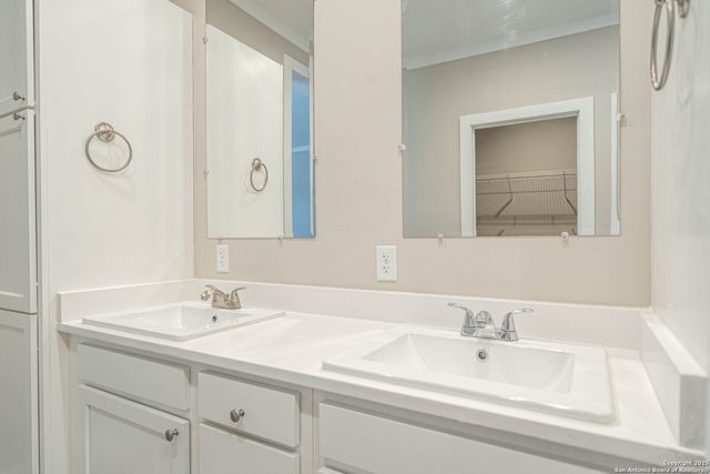 1420 Burleson, San Antonio, TX 78202