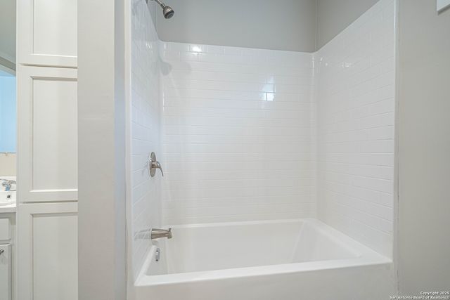 1420 Burleson, San Antonio, TX 78202