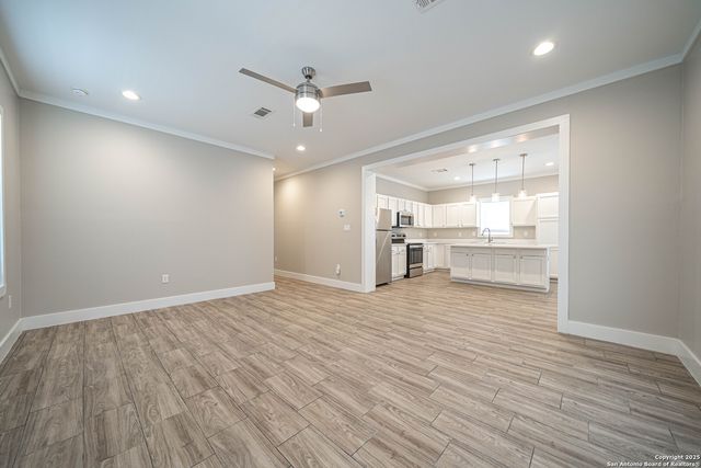 1420 Burleson, San Antonio, TX 78202