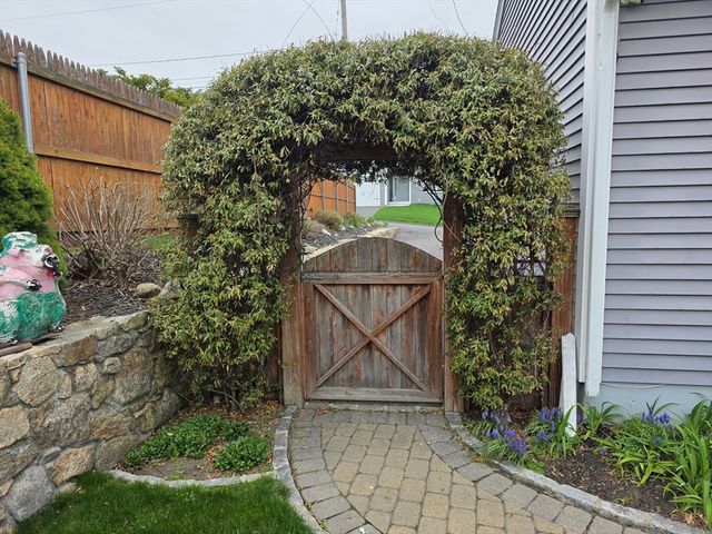 229 Concord Street, Fall River, MA 02723