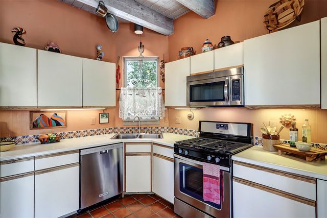 701 Viento Drive B, Santa Fe, NM 87501