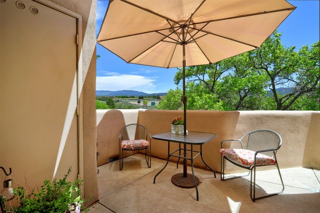 701 Viento Drive B, Santa Fe, NM 87501