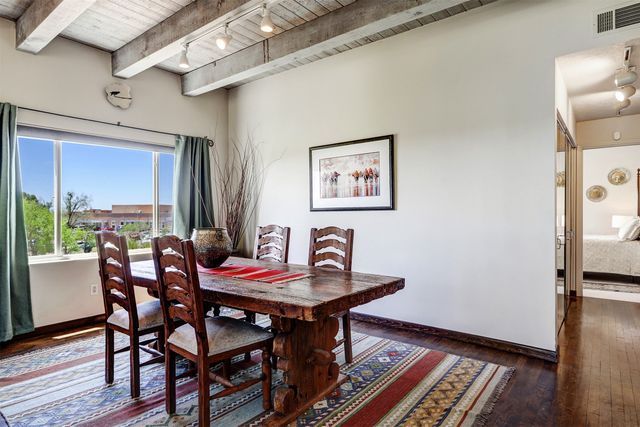 701 Viento Drive B, Santa Fe, NM 87501