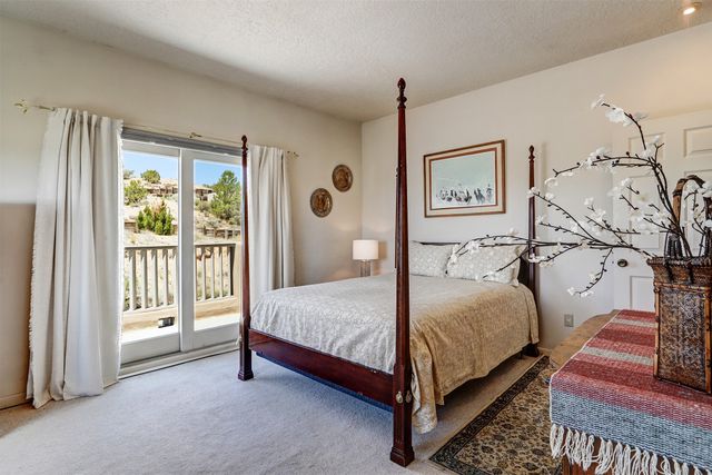 701 Viento Drive B, Santa Fe, NM 87501