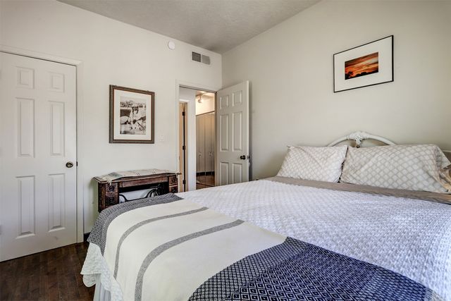701 Viento Drive B, Santa Fe, NM 87501
