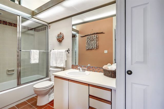 701 Viento Drive B, Santa Fe, NM 87501