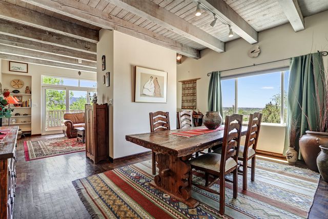 701 Viento Drive B, Santa Fe, NM 87501