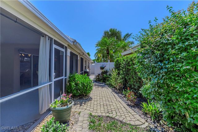 1242 Silverstrand DR, Naples, FL 34110