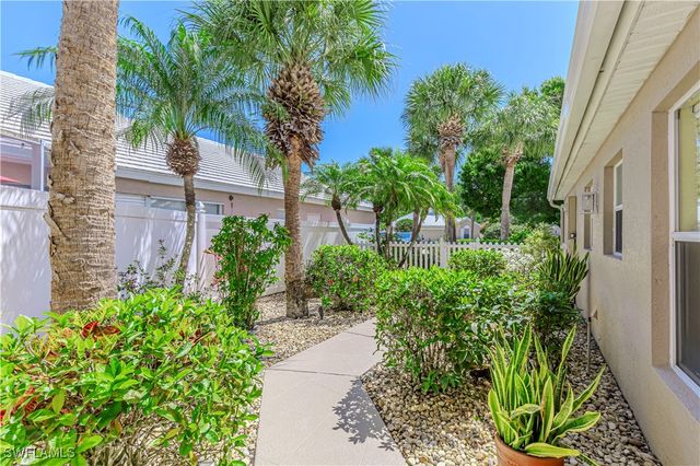 1242 Silverstrand DR, Naples, FL 34110