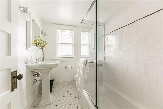 11 Maple Street, Pittsford, NY 14534