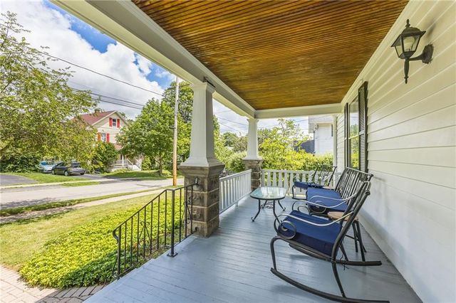11 Maple Street, Pittsford, NY 14534