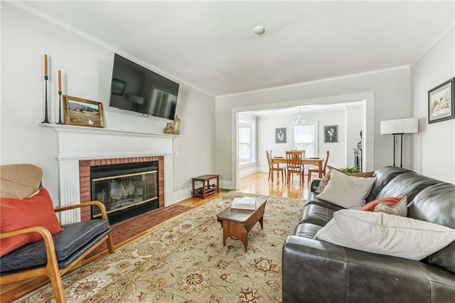 11 Maple Street, Pittsford, NY 14534
