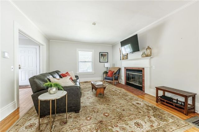11 Maple Street, Pittsford, NY 14534