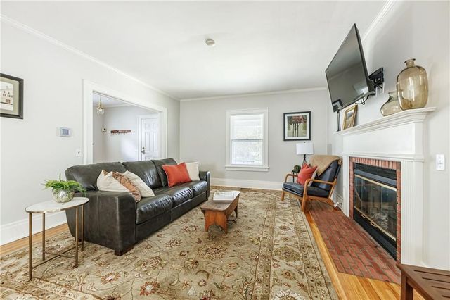 11 Maple Street, Pittsford, NY 14534