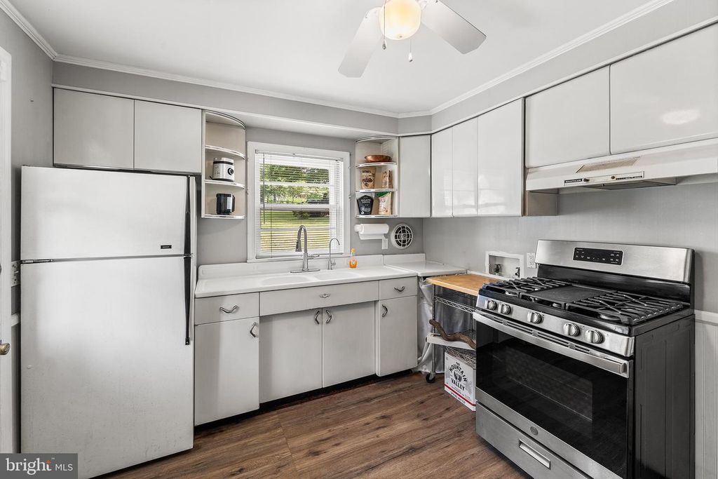 Image 14 of property listing at 168 BLACKSNAKE RD, Elkton, MD 21921