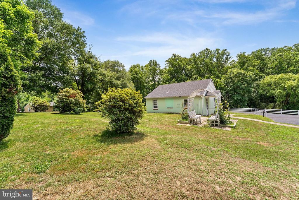 Image 21 of property listing at 168 BLACKSNAKE RD, Elkton, MD 21921