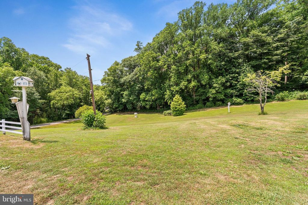 Image 7 of property listing at 168 BLACKSNAKE RD, Elkton, MD 21921