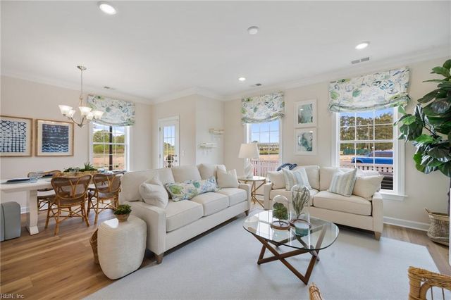 4950 Apricot WAY, Chesapeake, VA 23321