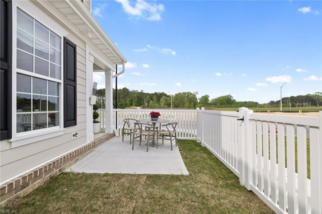 4950 Apricot WAY, Chesapeake, VA 23321