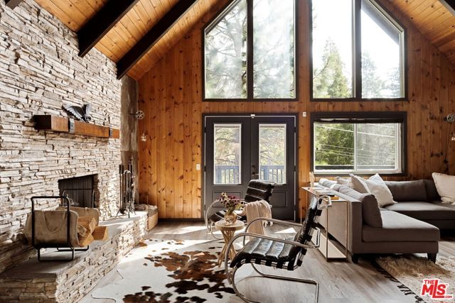 320 Pioneer Road, Lake Arrowhead, CA 92352