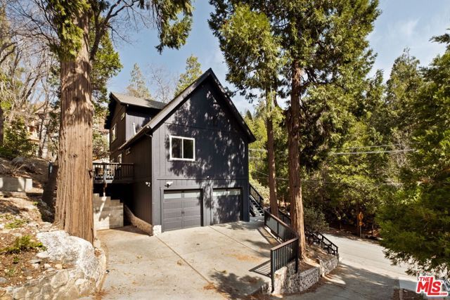 320 Pioneer Road, Lake Arrowhead, CA 92352
