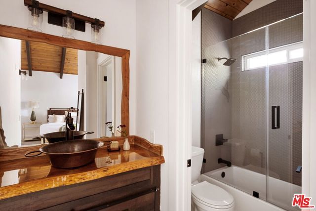 320 Pioneer Road, Lake Arrowhead, CA 92352