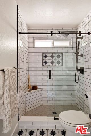 320 Pioneer Road, Lake Arrowhead, CA 92352