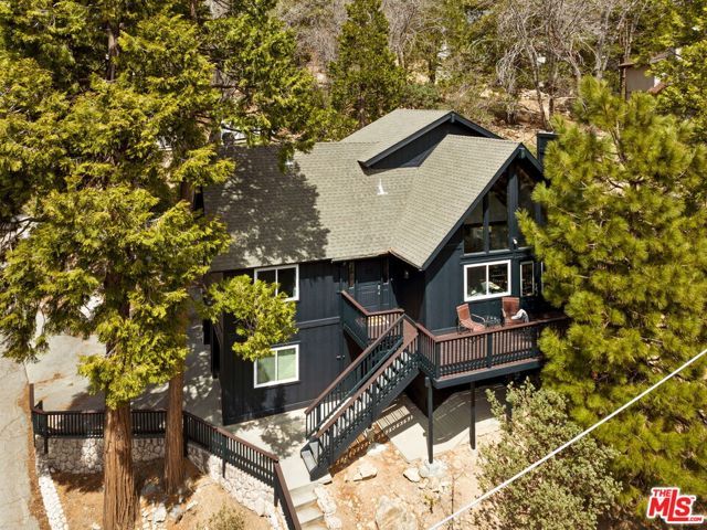 320 Pioneer Road, Lake Arrowhead, CA 92352