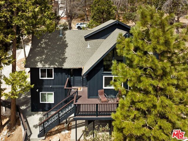 320 Pioneer Road, Lake Arrowhead, CA 92352