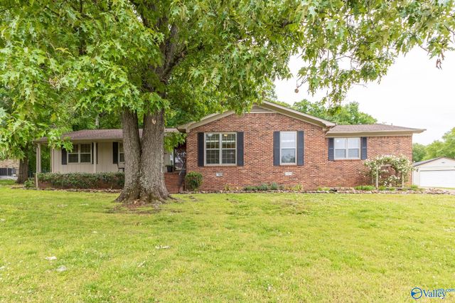 8130 Hillside Lane, Huntsville, AL 35802
