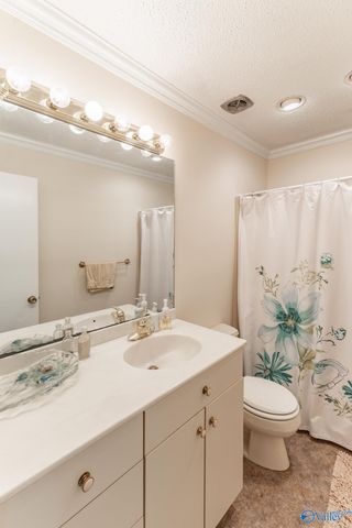 8130 Hillside Lane, Huntsville, AL 35802