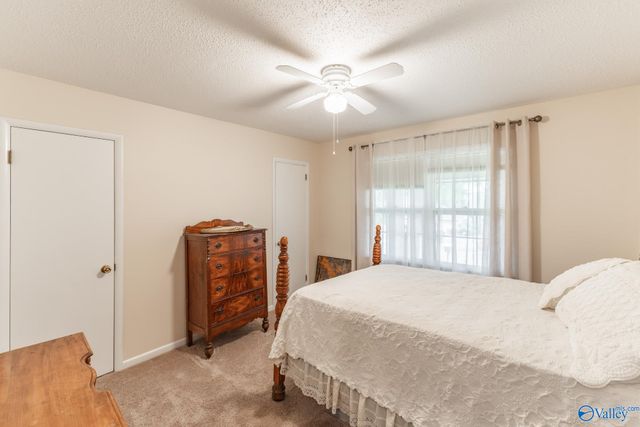 8130 Hillside Lane, Huntsville, AL 35802