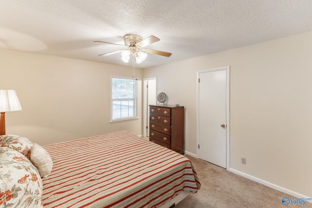 8130 Hillside Lane, Huntsville, AL 35802