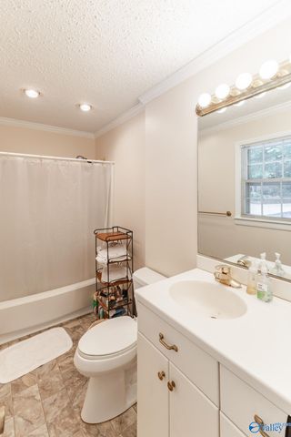 8130 Hillside Lane, Huntsville, AL 35802