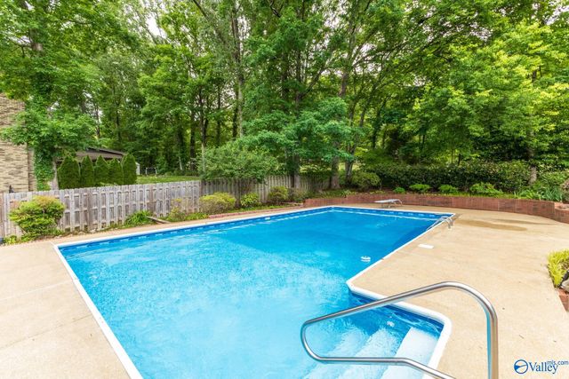 8130 Hillside Lane, Huntsville, AL 35802