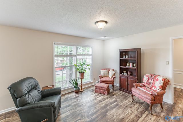 8130 Hillside Lane, Huntsville, AL 35802