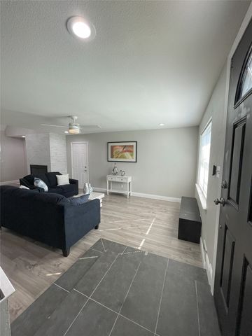 8506 Cadenza Lane, Dallas, TX 75228