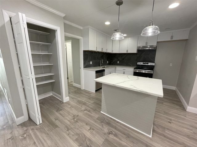 8506 Cadenza Lane, Dallas, TX 75228