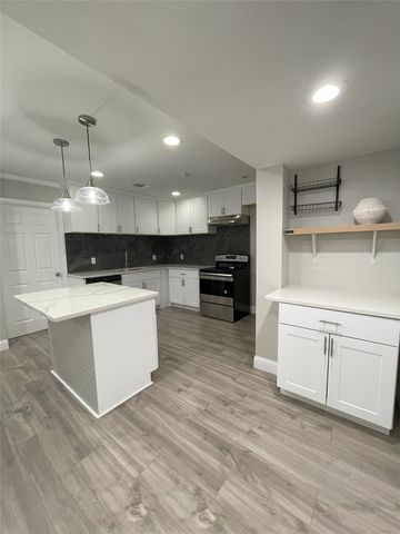 8506 Cadenza Lane, Dallas, TX 75228