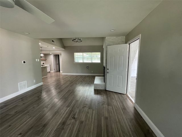 8506 Cadenza Lane, Dallas, TX 75228