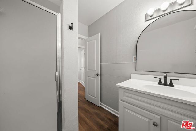 5724 La Mirada Avenue A, Los Angeles, CA 90038