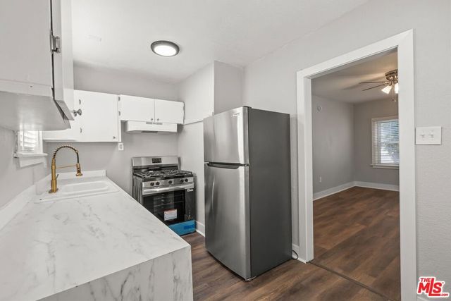 5724 La Mirada Avenue A, Los Angeles, CA 90038