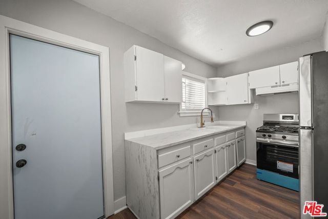 5724 La Mirada Avenue A, Los Angeles, CA 90038