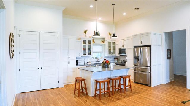 13566 Vaussine Road, Welsh, LA 70591