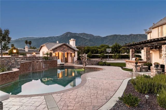 6364 Hidden Brook, Rancho Cucamonga, CA 91739