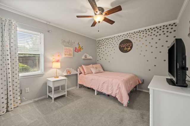 2927 Tangle Oaks Court, Bedford, TX 76021